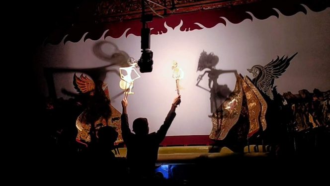 
					Pagelaran Wayang Kulit di Desa Salamrojo Sawahan Datangkan Ki R.M Akbar Syahalam dan Cak Yudho