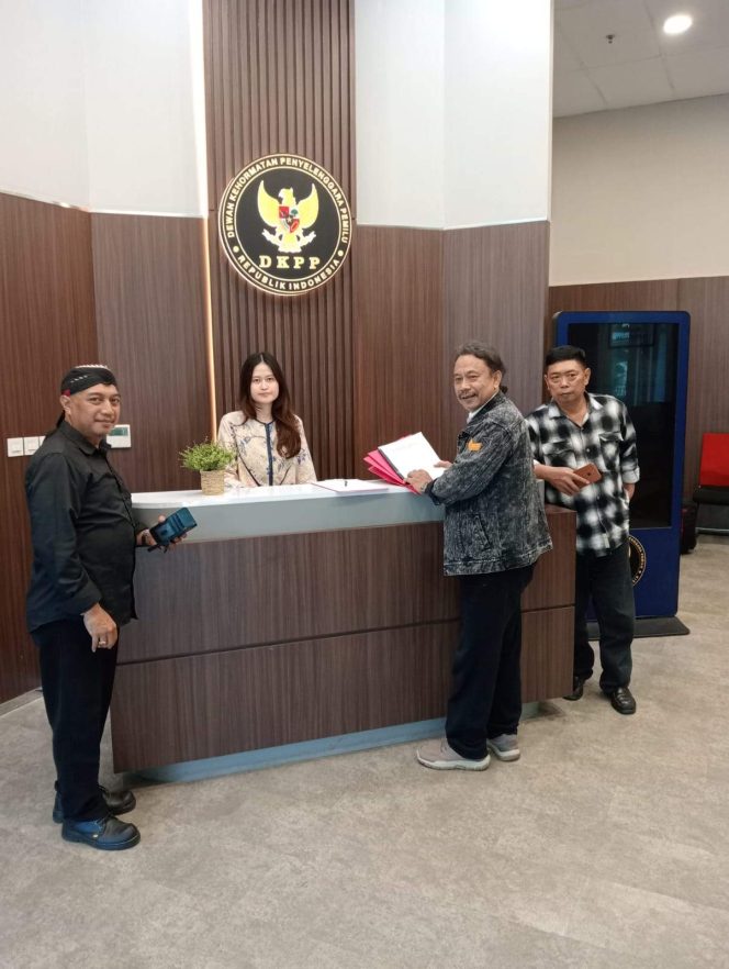
					Diduga KPU Nganjuk Tak Netral dalam Pilkada 2024, Advokasi LBH Marhaen – Handy Lapor DKPP