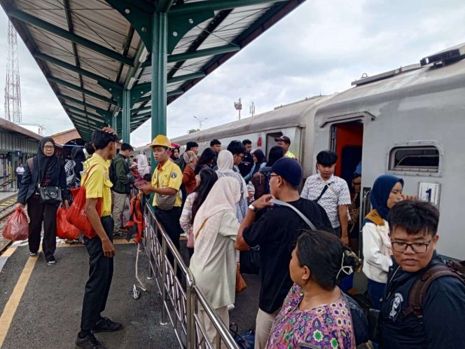 
					Daop 7 Madiun Beri Diskon Tarif Eksekutif Saat Arus Balik H+5