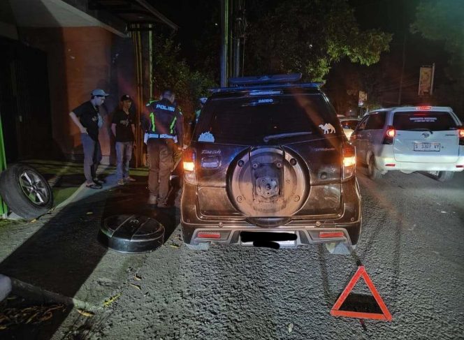 
					Tengah Malam Ban Pecah di Nganjuk, Pemudik Ini Dapat Bantuan dari Bengkel Gratis Polres, Aksi Cepat Polisi Tuai Pujian