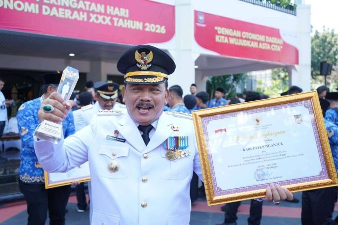 
					Membanggakan ! Bupati Marhaen Djumadi Terima Penghargaan Tingkat Nasional, pada Peringatan Hari Otonomi Daerah ke XXX Tahun 2026 di Kementerian Dalam Negeri