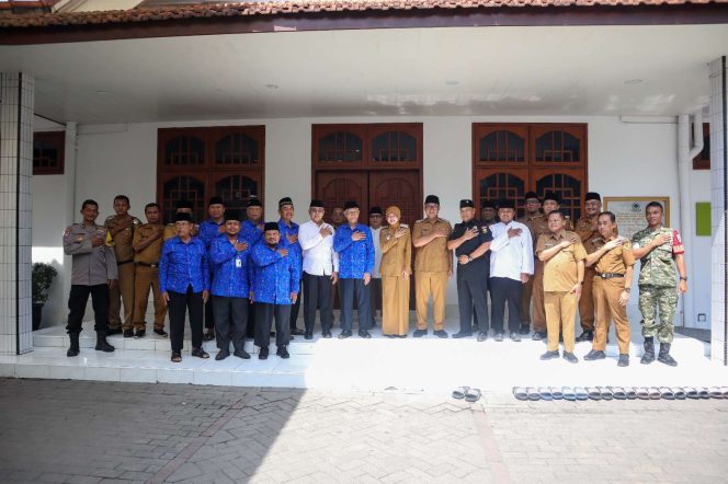 
					Walikota dan Wakil Walikota Kediri Silaturahim di Ponpes Wali Barokah Untuk Sinergitas Antar Pemerintah dan Ulama