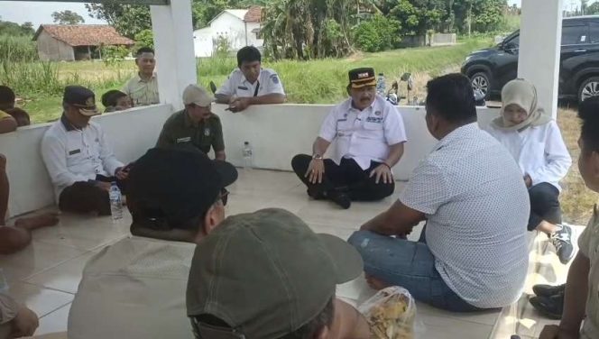 
					Aksi Tanam Pisang di Jalan Rusak Berbuah Hasil, Bupati Nganjuk Janjikan Perbaikan Segera